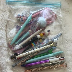 Pen bundle